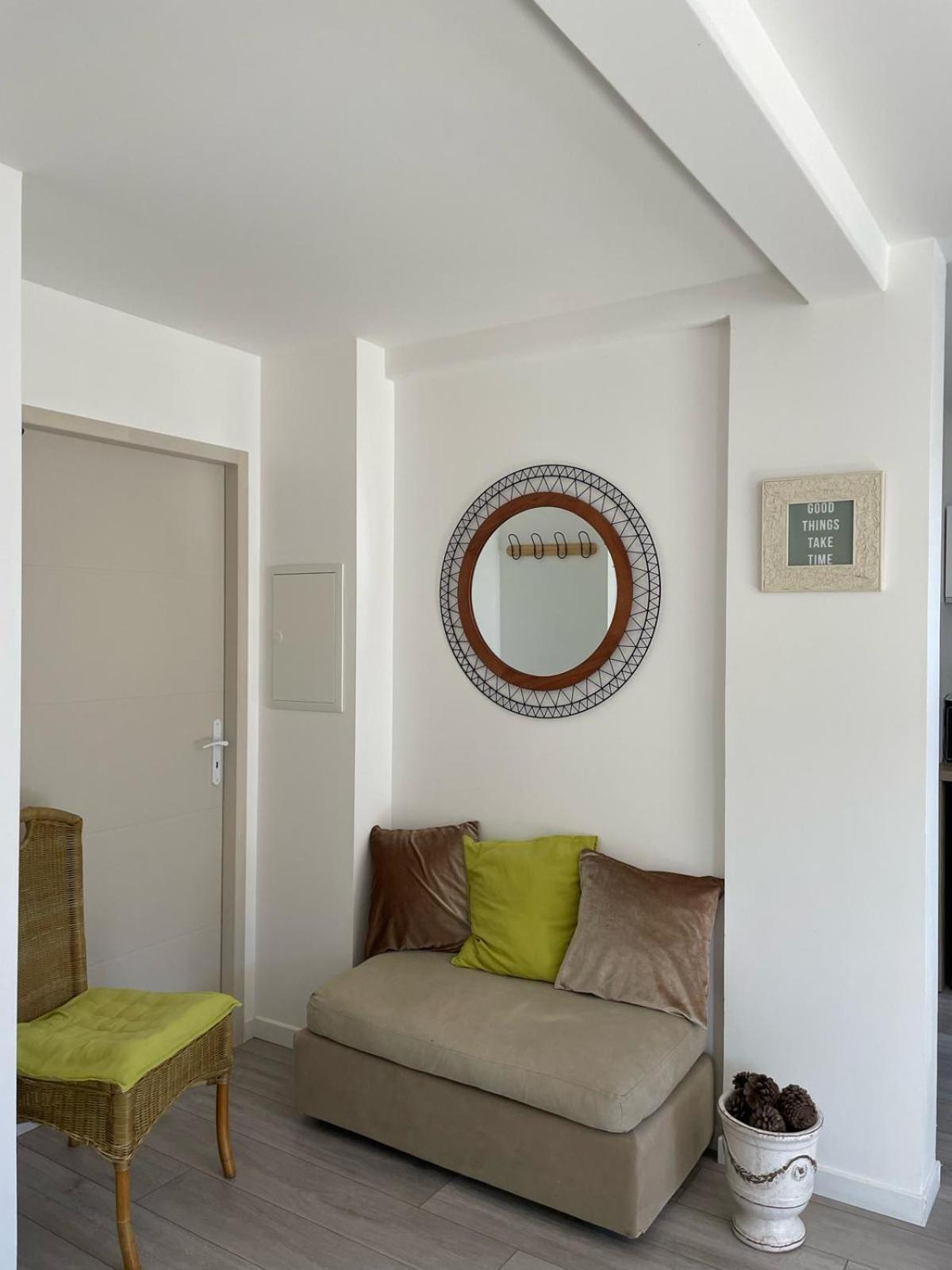 Joli studio en rez de jardin Mercuer Extérieur photo